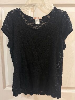 Katie Black Lace Scoop Neck Short Sleeve Top